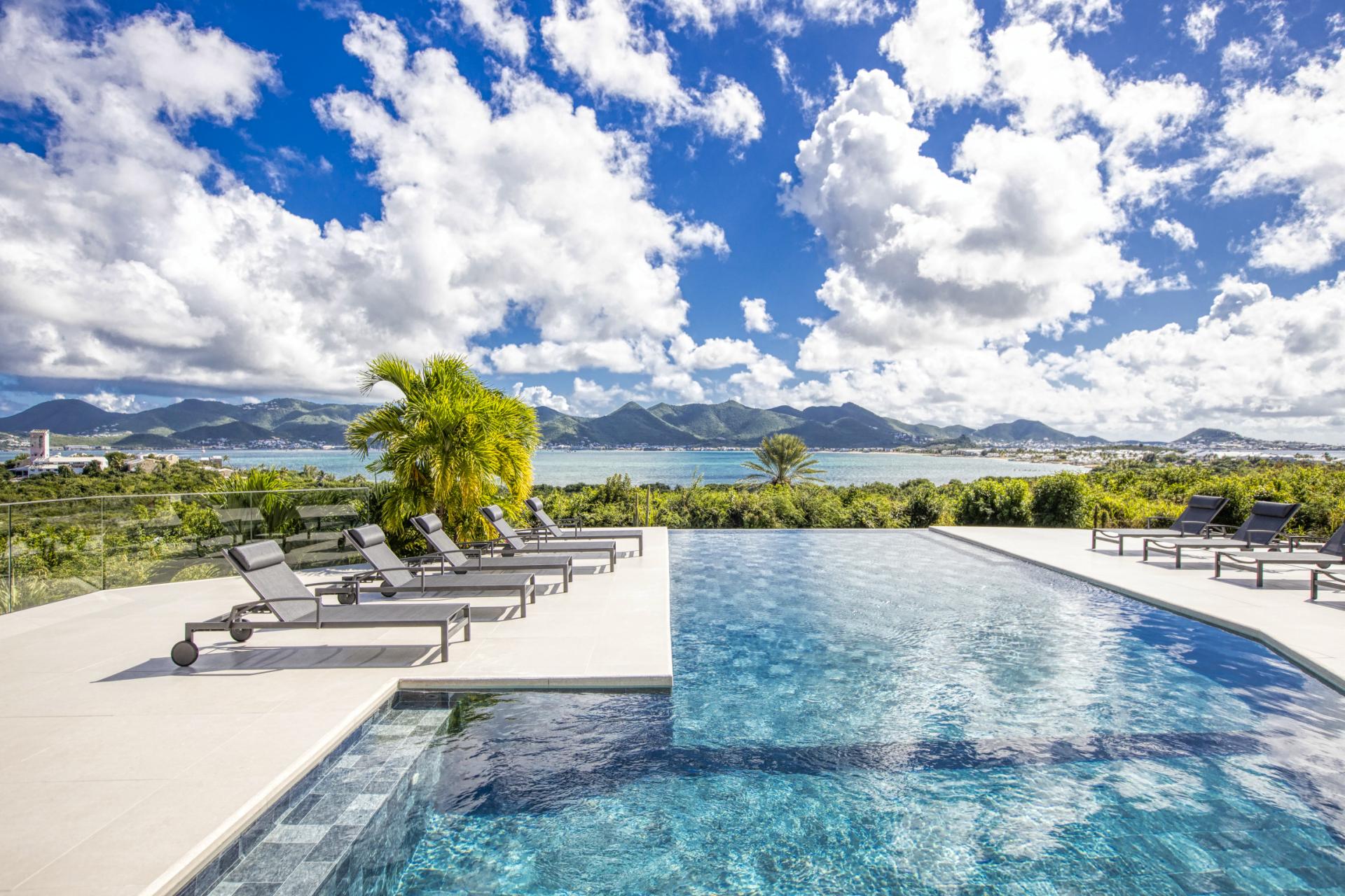 Location villa Saint Martin Terres Basses - villa 5 chambres 10 prsonnes - 300m de la plage de Baie aux Prunes - Vue mer et Piscine